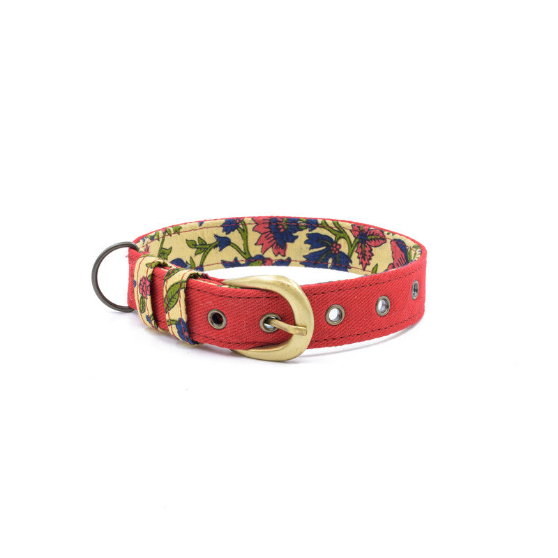 Red Fabric Belt Collar